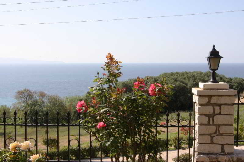 Nikos & Katerina Studios Agios Stefanos Avliotes  Bagian luar foto